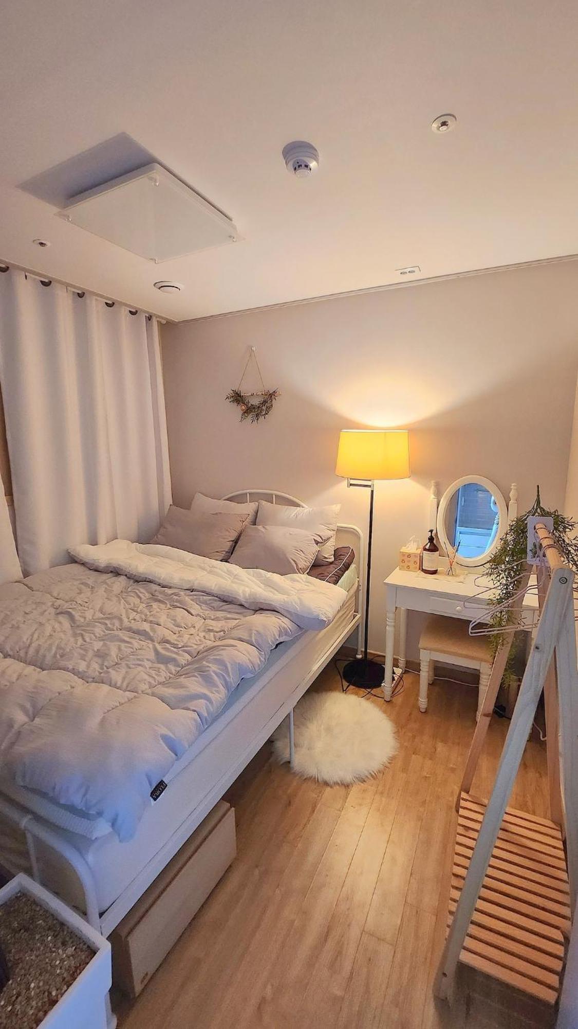 Apartment Arti #2 - Pet Friendly - Two - Party - Sillim - Danggok Station - View - Market Convenience Area - 3 Person Seoul